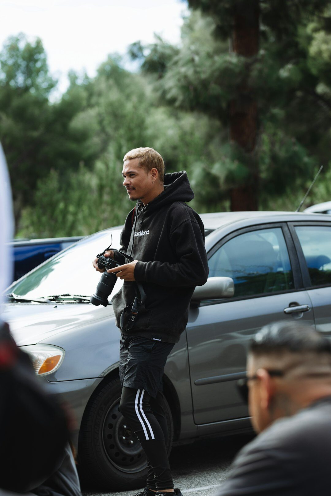 paparazzi chasing celebrity car